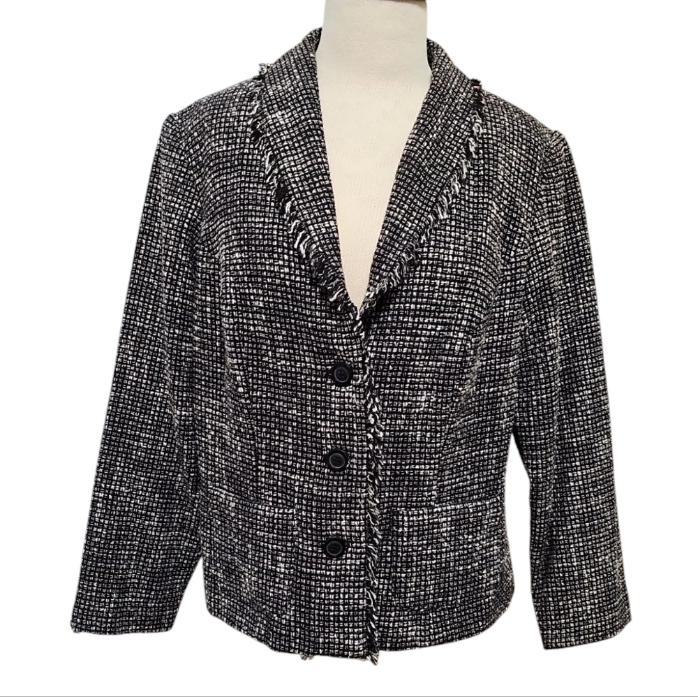 Nouveaux Women Wool Blend Blazer